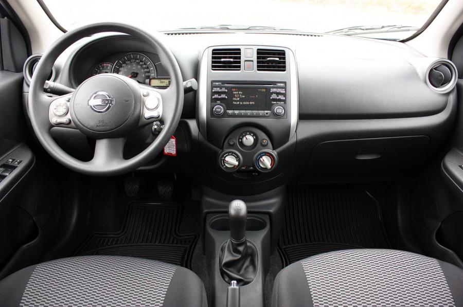  Nissan Micra 2015 года  (фото 19 из 37)